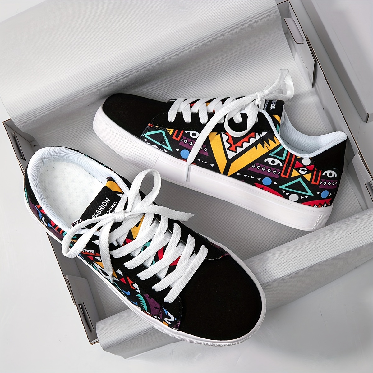 graffiti print skateboard shoes men s casual cool details 4